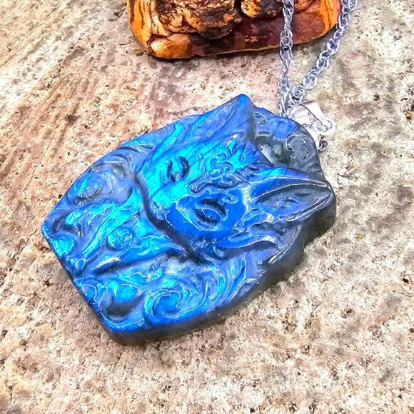 Nature Labradorite Carved Flashy Nine Tail Fox Pendant Necklace - Picture 9 of 10